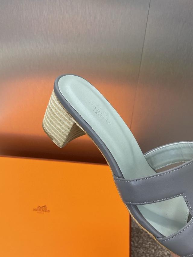 Hermes 春夏经典款 Oran 拼色工字拖女鞋  H家粗跟圆头露趾果冻