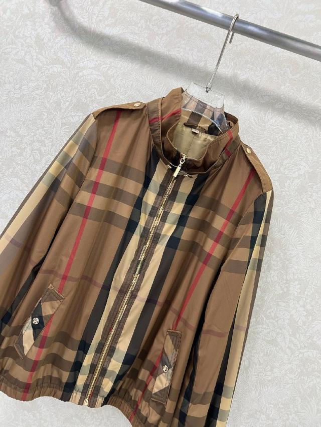 Burbe*ry25新款小立领防晒冲锋衣外
