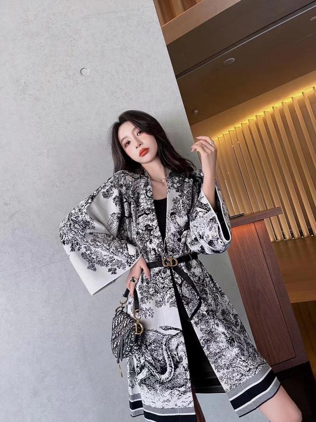 Dior針織開衫爆款