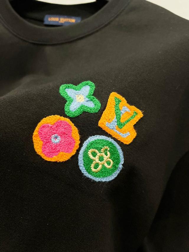 32支2*2螺纹，成衣两遍水洗处，面料舒适亲肤无异感