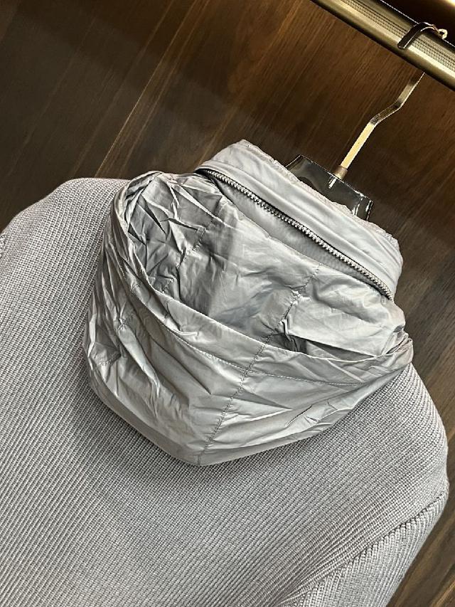 Moncler 2025最新款时尚设计师款羽绒外套🍄蒙口连帽羽绒服