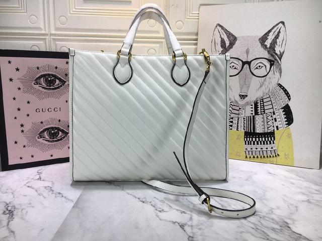 款号:627332颜色：克色、白色、大红尺寸：W35xH28xD14cm