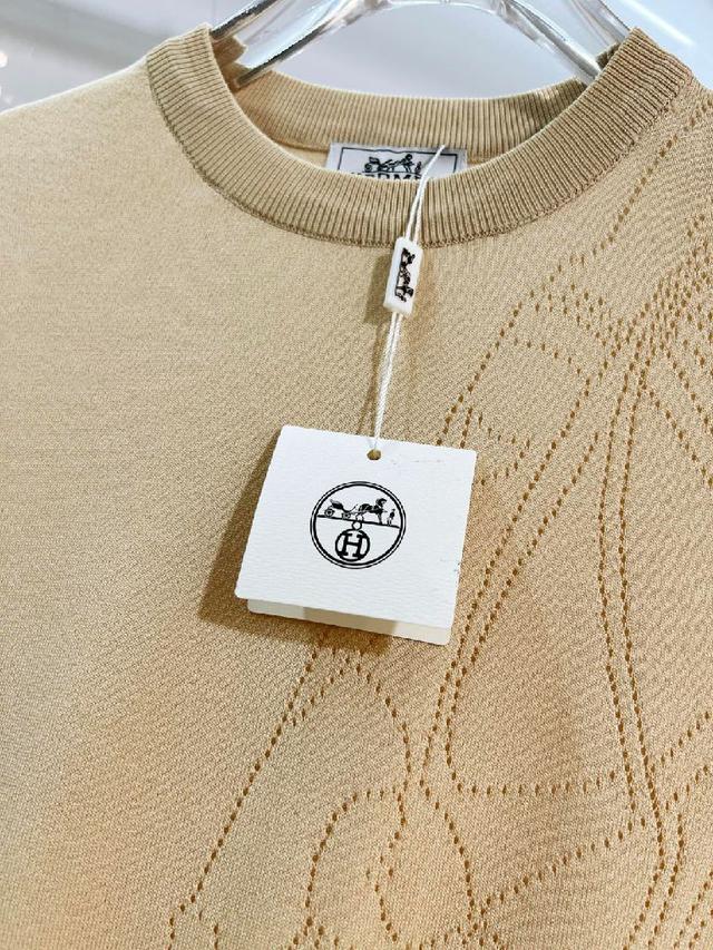 HERMES 爱马仕 拼色领 针织衫圆领 升级，灵感源自八十年代复古