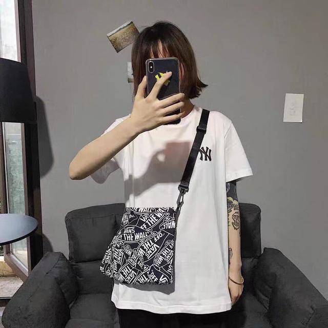 万斯VANS 满印斜挎包单肩包