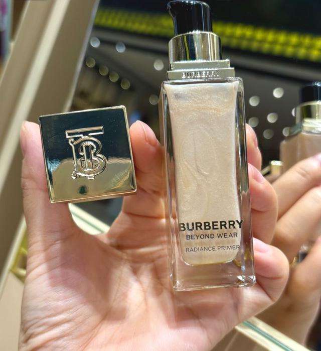 Burberry#鎏光煥亮妝前乳 30ml#05/20