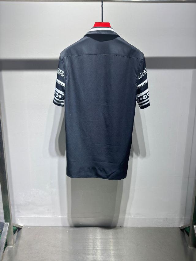 春夏新款来袭～～这家品质控推荐，这款男士衬衫套装饰