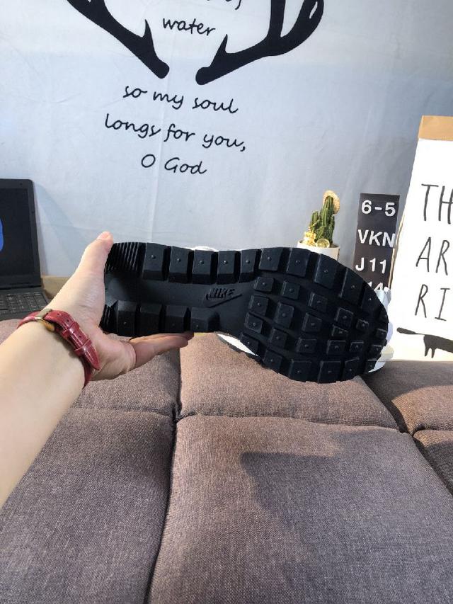 耐克Sacai X NIKe regasus vaporrly SP 华夫双勾三代3.0走秀
