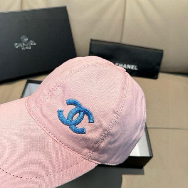 配盒子布袋，Chanel（香奈儿）专柜新款原单棒球帽，