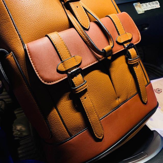 蔻驰Coach2020最新款焦糖拼色双肩背包