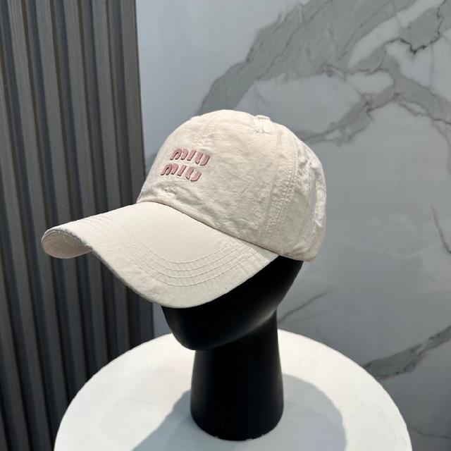 Chanel（香奈儿）专柜新款双面刺绣渔夫帽 1:1开模订制，