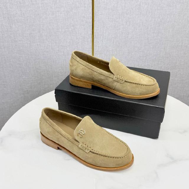 乐福鞋爱好者绝不能错过‼️ 这款气质上更中性帅气几分