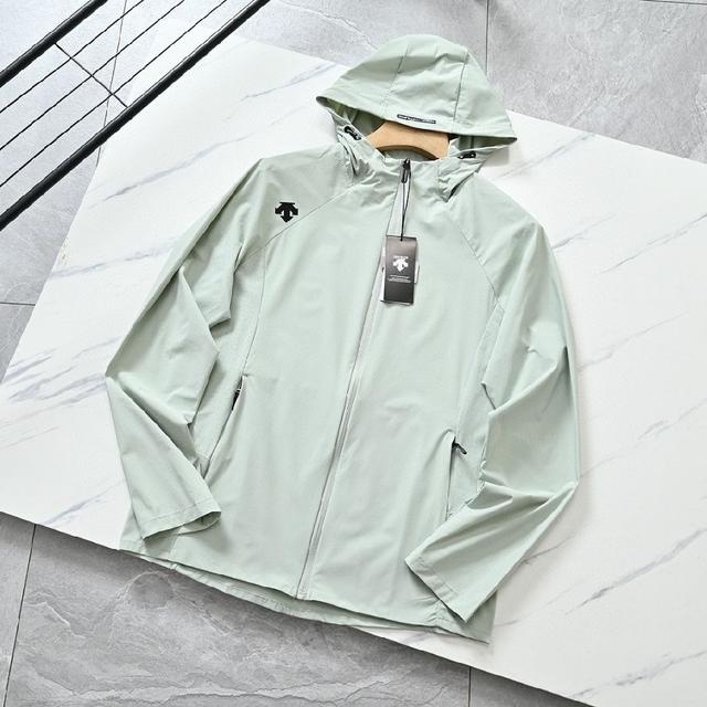 迪桑特/DESCENTE男士户外冰丝凉感连帽防晒皮肤衣