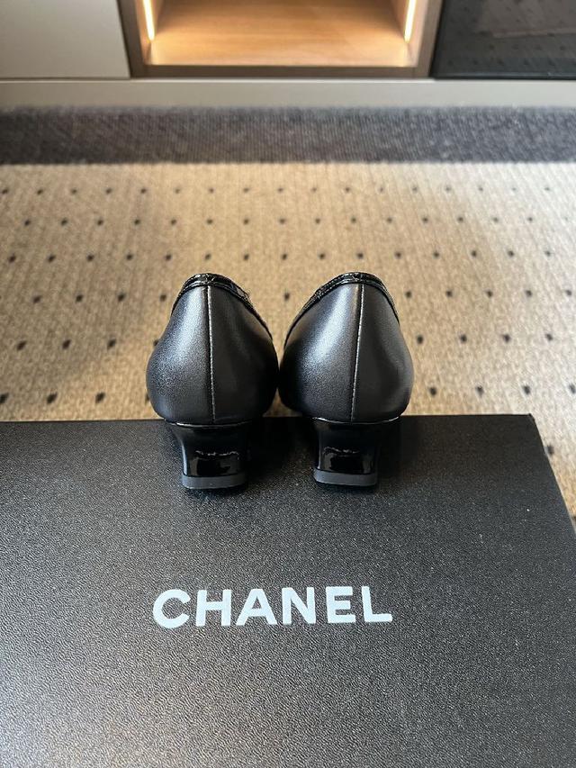 Chanel26ss夏季新款方头拼色后空高跟凉鞋