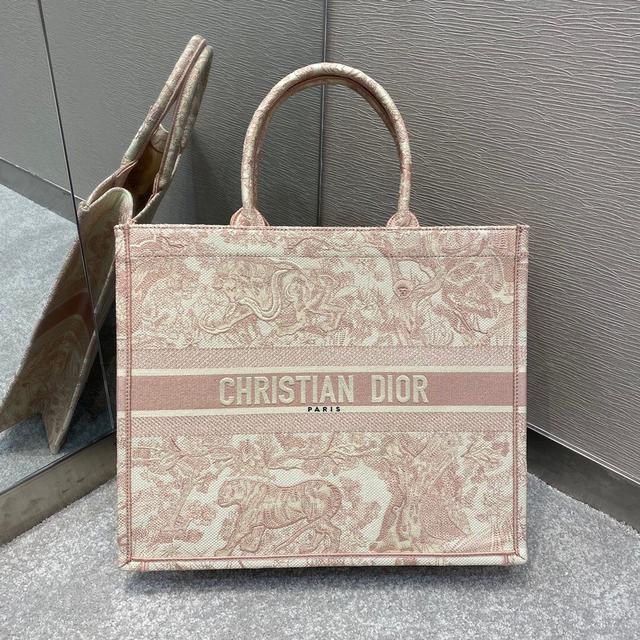 頂級原單Dior刺繡粉老虎