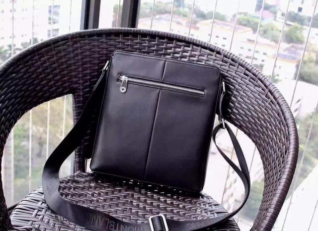 LV男包斜挎包🌟，独一无二风格！[强] 原版牛皮，质量杆杠