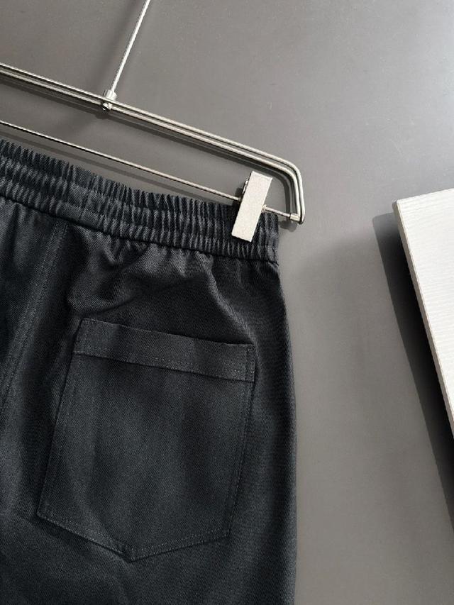 休闲裤2025SS春夏新款，特选定制科技清爽面料，