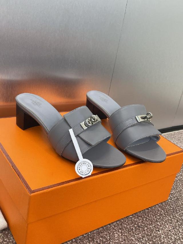 爱马仕 Hermes 春夏经典款 Giulia 粗跟拼色女鞋  H家 平底