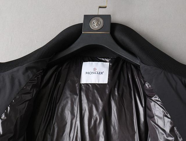 2025秋冬新款羽绒服。这款号称羽绒服届最贵的，全部90绒的