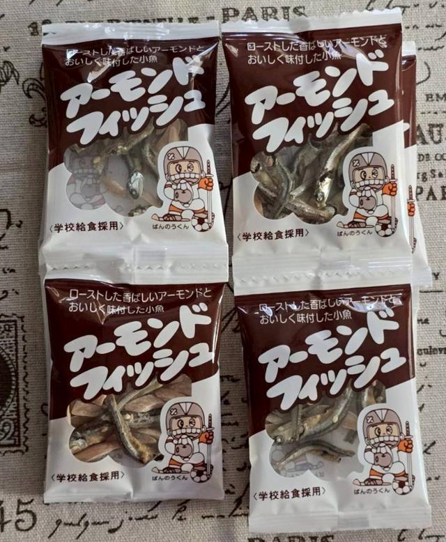 〔現貨〕日本 香脆杏仁小魚乾 6包/組 SZ117