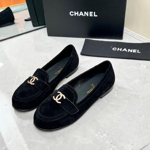 25K泰迪毛毛乐福鞋 设计简约高级，超级百搭款！双C