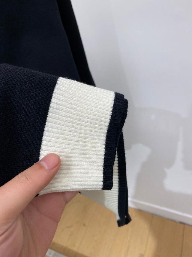 2025新品羊毛衣 具有手感细腻柔软，可直接与肌肤接触，