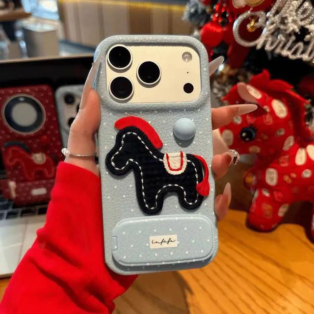 新年波點小馬刺繡仿皮紋手機殼(預購)