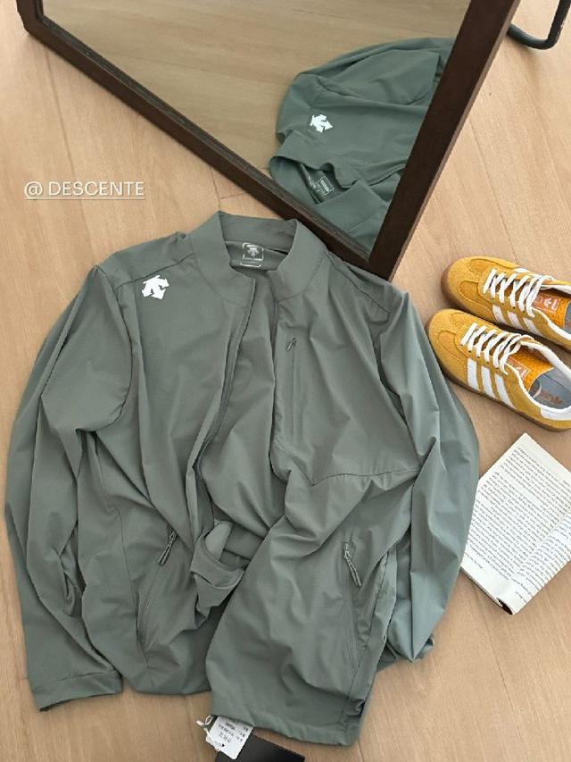 迪桑特/DESCENTE男士户外冰丝凉感连帽防晒皮肤衣