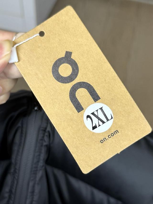 On 昂跑这件长袖打底真的闭眼入！ 三色可选｜黑色 / 卡其 / 白色