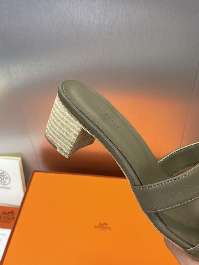 Hermes 春夏经典款 Oran 拼色工字拖女鞋  H家粗跟圆头露趾果