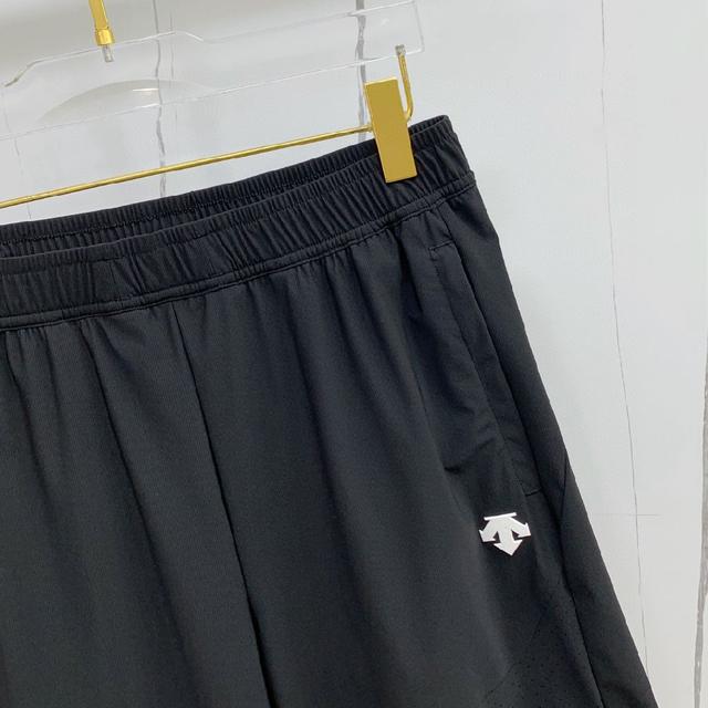 官网同步发售。定制品牌经典LOGO，定制面料，