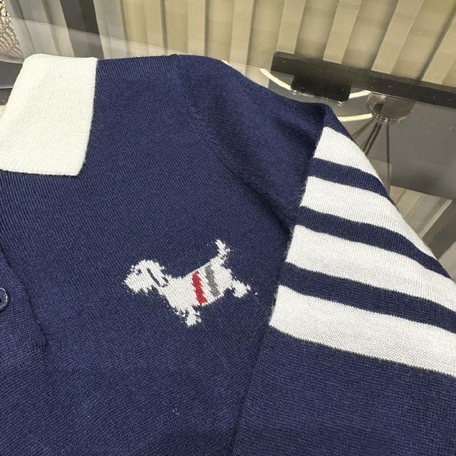 巴宝莉，高端童装，女童套裙，针织上衣+半裙