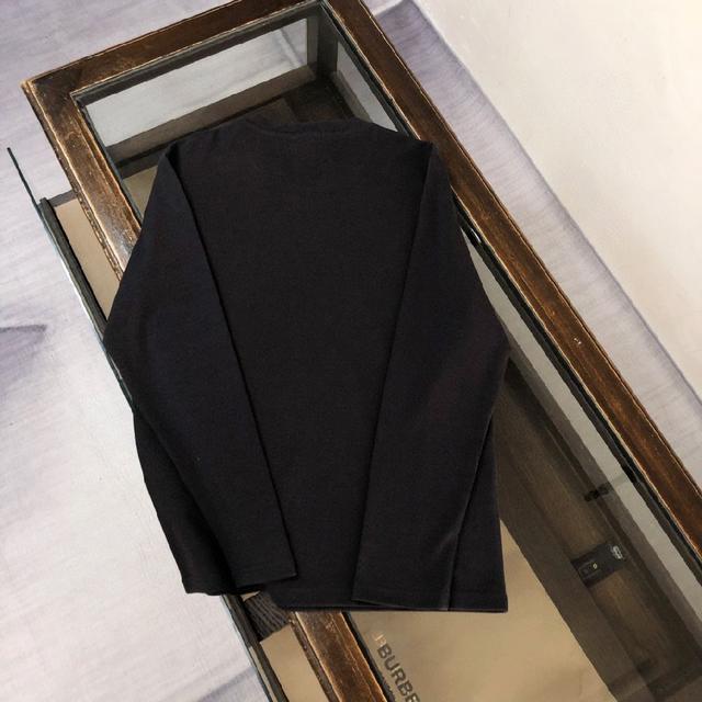 Moncler蒙口 印花长袖T恤 240克透气纯棉面料 质感非常柔软舒服
