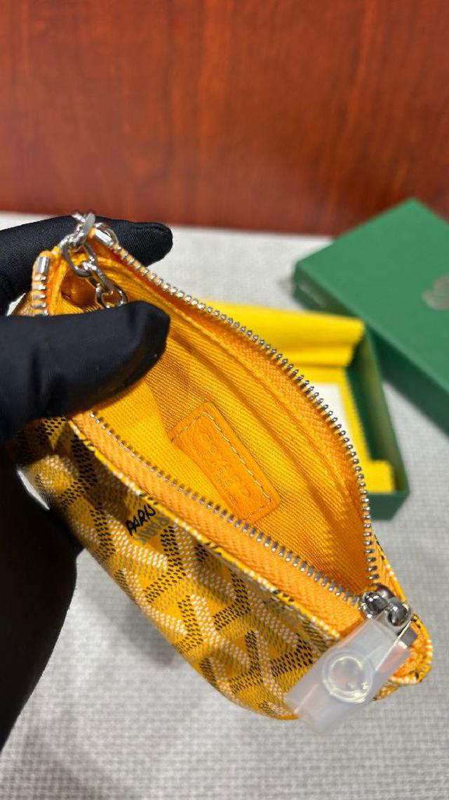 戈雅goyard 24年新款钥匙扣零钱包👛 来啦，内袋带有钥匙圈的最新零🔑