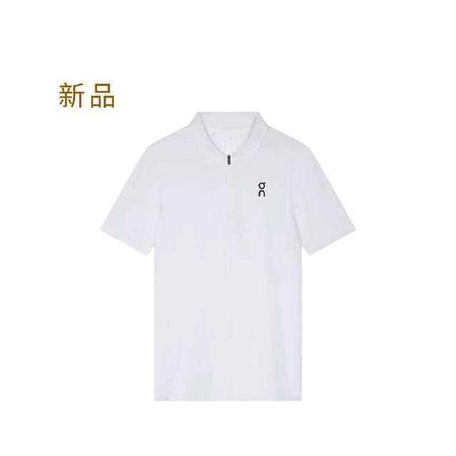 款式简单经典 但是版型设计非常赞！后面衣长稍微比前面长一点点！