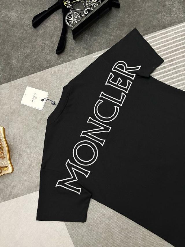 高支高密双纱300克超舒适纯棉面料，整体的触感舒适，亲肤效果也是极佳