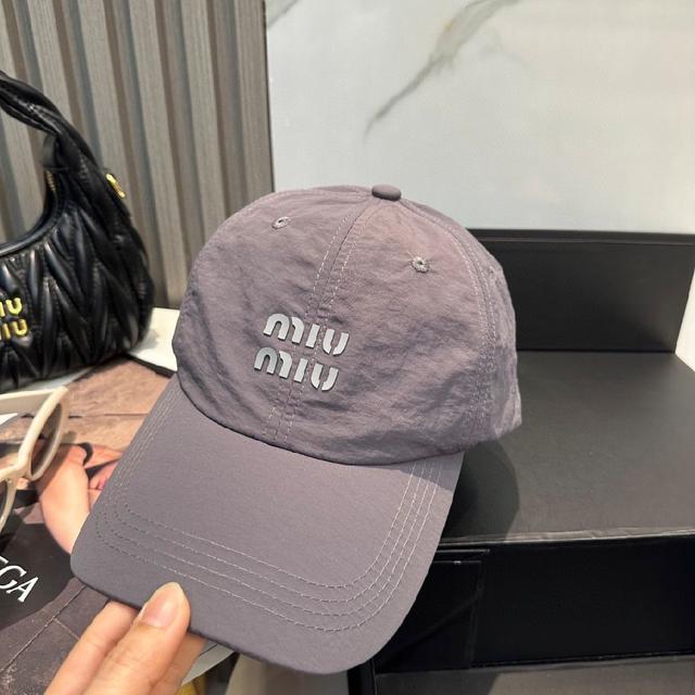 Chanel（香奈儿）专柜新款双面刺绣渔夫帽 1:1开模订制，