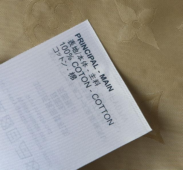 三标齐全色泽饱满诱人，非常出彩的设计，轻松将时髦感进阶