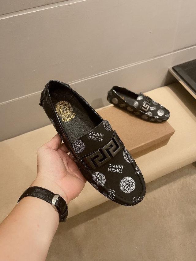 顶级代购🇮🇹 巴 炸街男神新品来袭，超人气爆款专柜新款