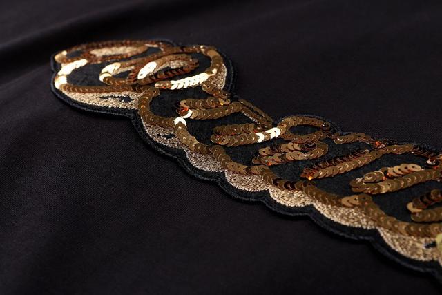 内搭衬衫都帅气十足！Logo标志！更耐穿更加不易变形，版型极好