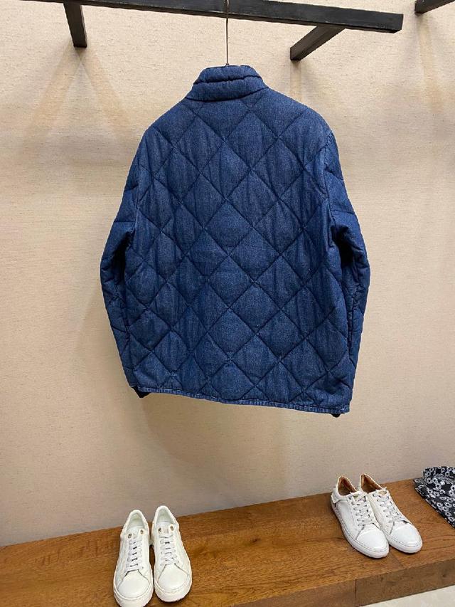 轻奢时尚休闲风格，轻盈保暖柔软！低调系列时尚百搭，就是有型