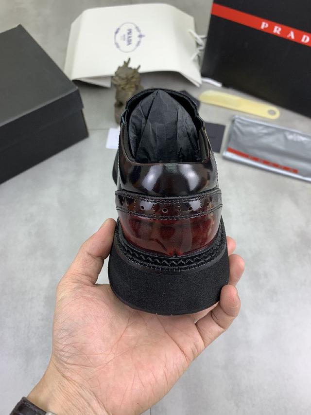 科技透气面料搭配牛皮 休闲运动鞋 休闲之履运动老爹鞋结