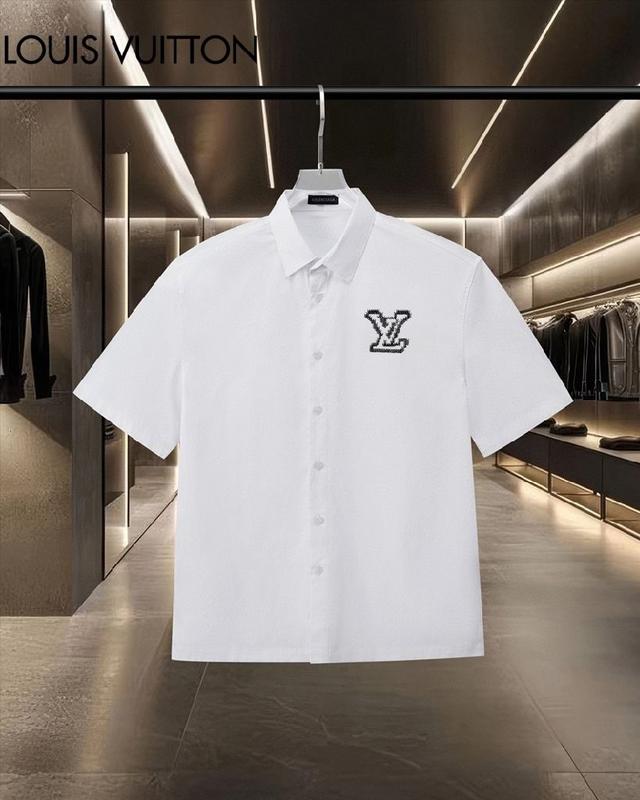 精美刺绣Logo 高端版本，专柜定制面料 透气舒适度高，精工制作