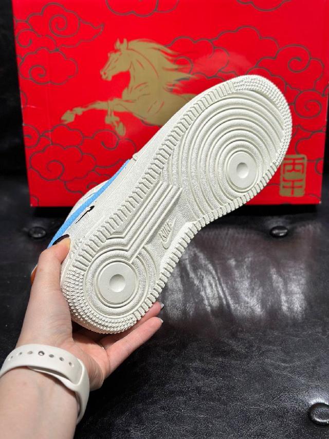 空军一号 防滑耐磨 低帮 板鞋 男女同款 马到功成 迎新 限定款