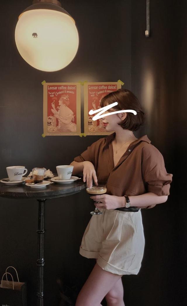 韓國🇰🇷 時髦濃色調刺繡休閒襯衫
