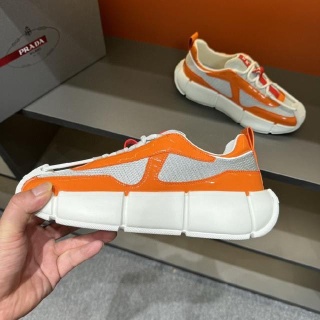 运动板鞋专柜同步，鞋面意大利进口，高品质拼接缤纷