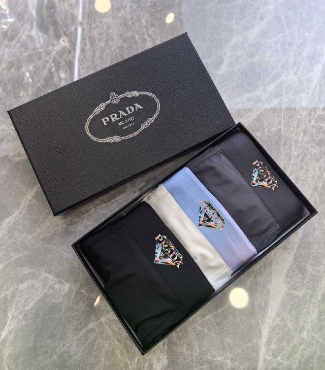 蒙口Moncler     系列平角内裤（1盒3条）~原单品质！