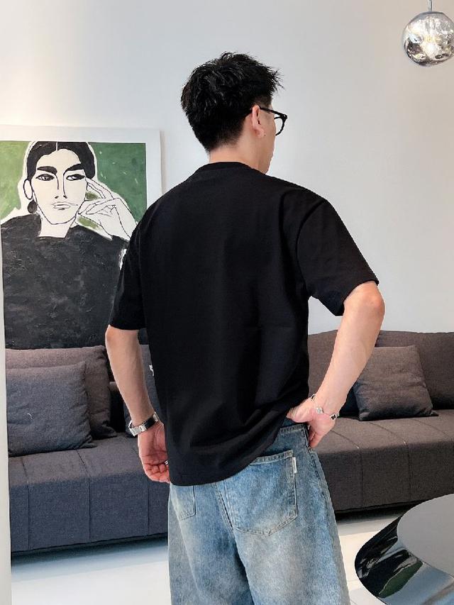 2025春夏新款首发专柜最新款短袖圆领T恤 高端订制 设计前卫时尚