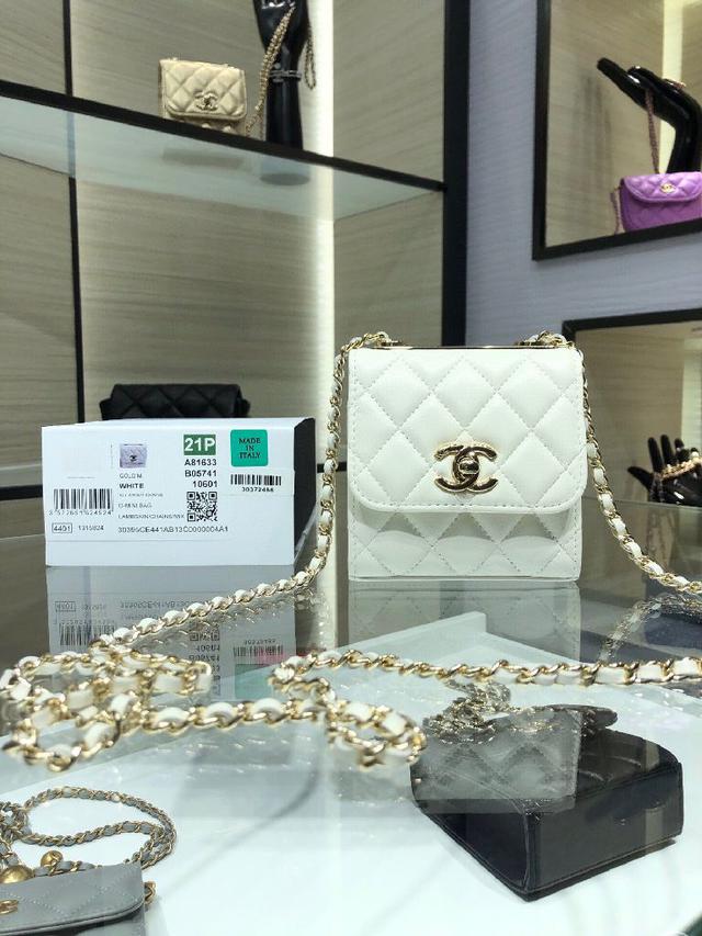 CHANEL：：．型号：92993尺寸：33CM：