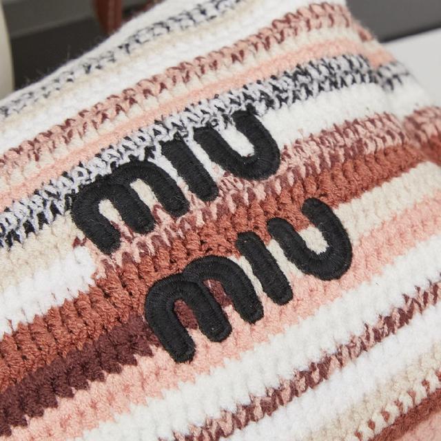 Monogram Empreinte 皮革结合数码印花工艺，