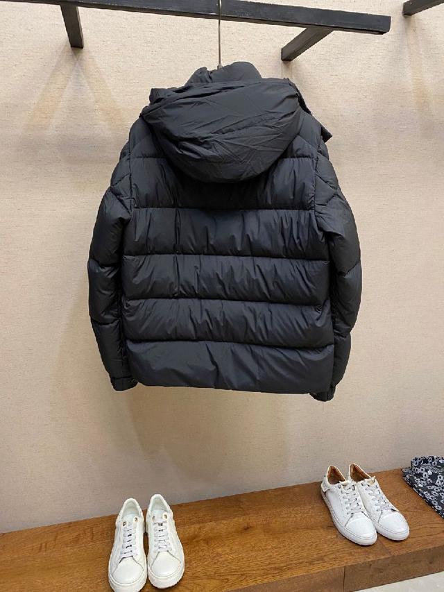 羽绒服2025最新款时尚设计师款羽绒外套.处处细节显工艺